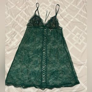 Green lace slip